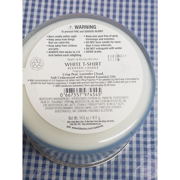 BBW White T-Shirt Large 3 Wick Candle Clean Home Fragrance Decor - Picture 2 of 2